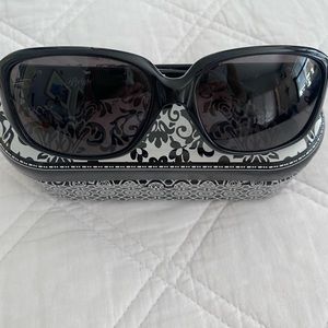 BRIGHTON beautiful vintage Sunglasses in original tin!